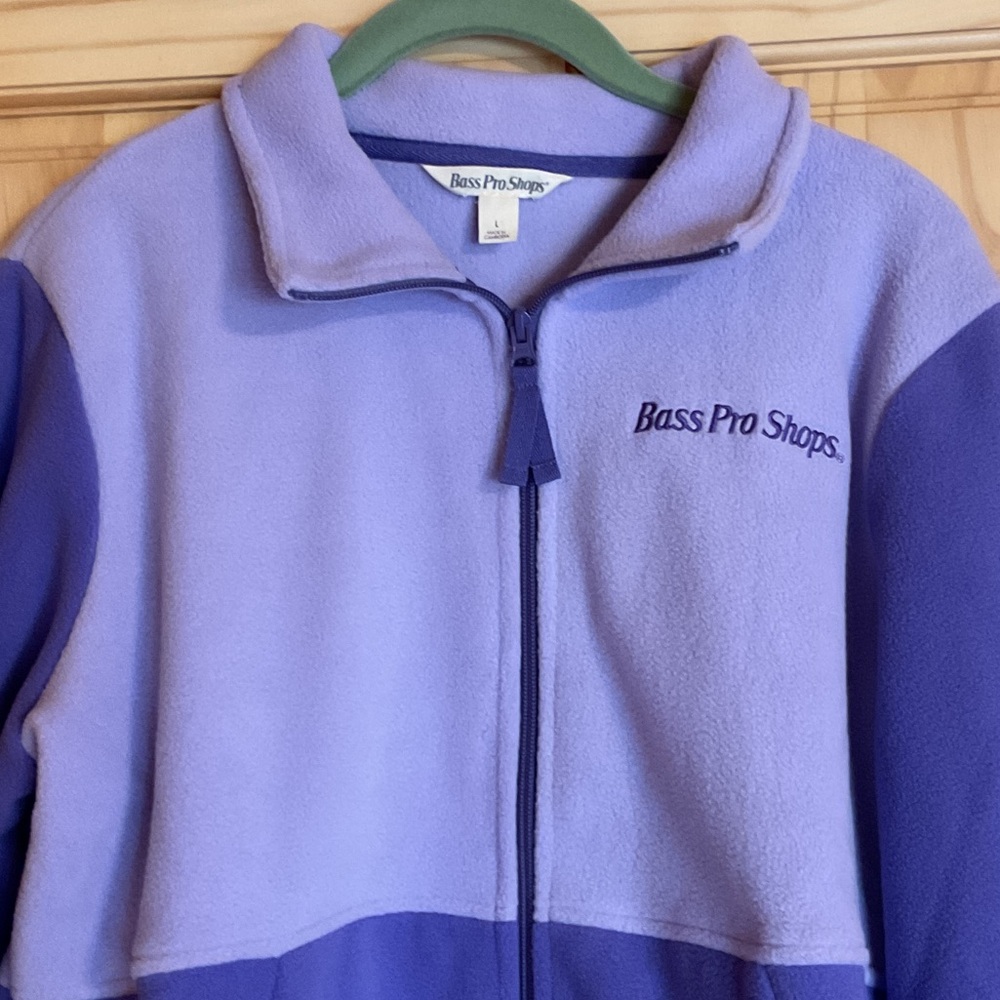 Bass Pro Shops Lavender and Violet Fleece Jacket women’s